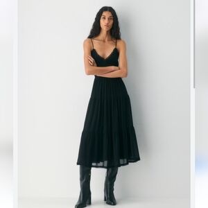 Aritzia Wilfred Tuberose Midi Dress